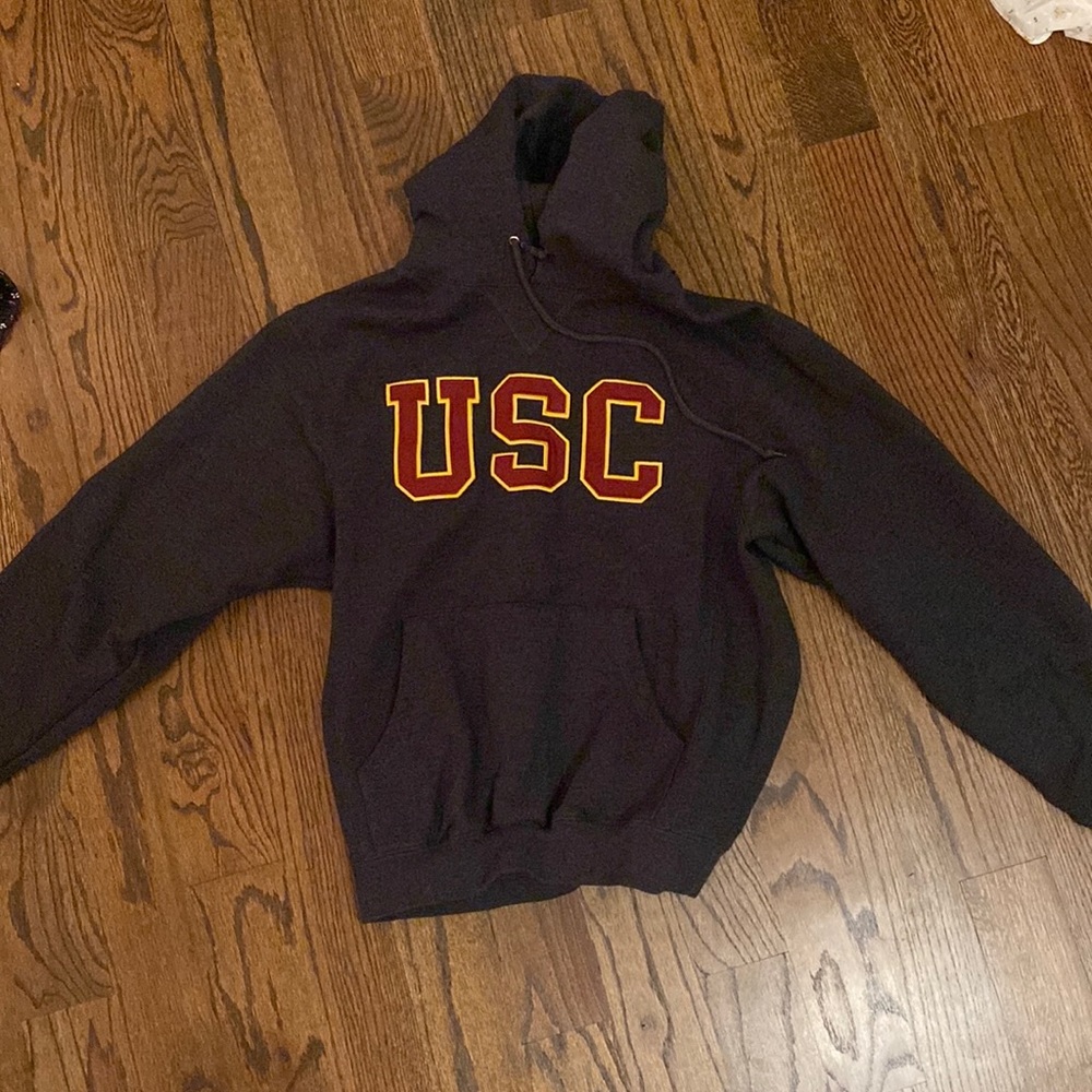 USC sweatshirt